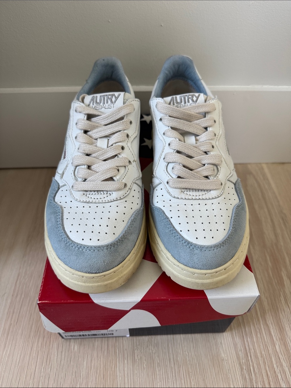 Autry Medalist Women's White and Light Blue Leather Sneakers